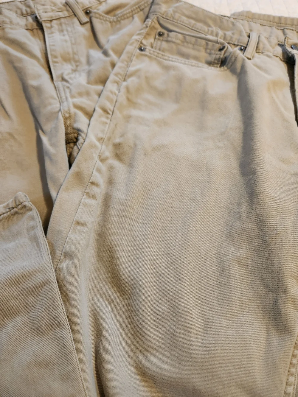 2 LOT pair Levi's 514 Straight Fit Men’s Jeans - Light Khaki SIZE 32